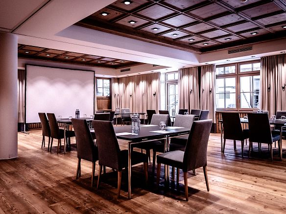 Moderner Konferenzraum im Hotel Kitzhof